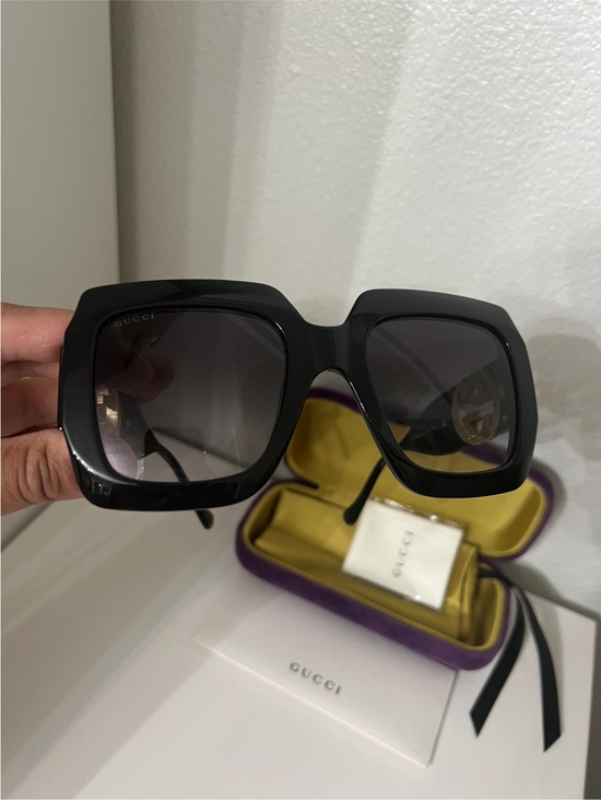 Gucci Women’s Black Oversized Square Sunglasses with Gradient Lenses main image 13
